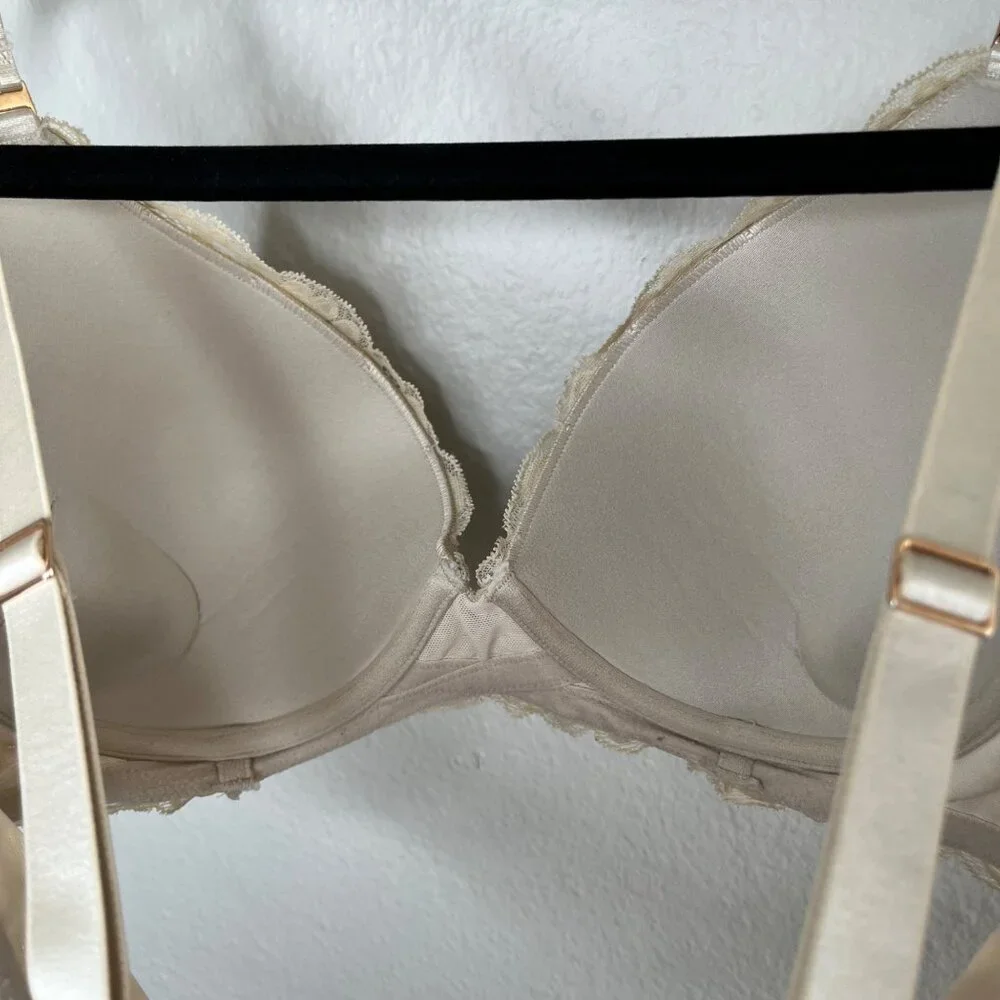 Aerie Cream Lace Plunge Push Up Bra Size 36D
